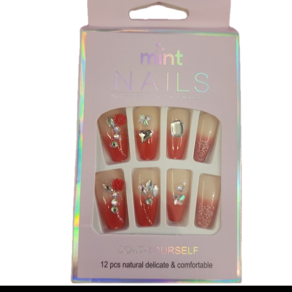 Mint Red and Nude Nail Set